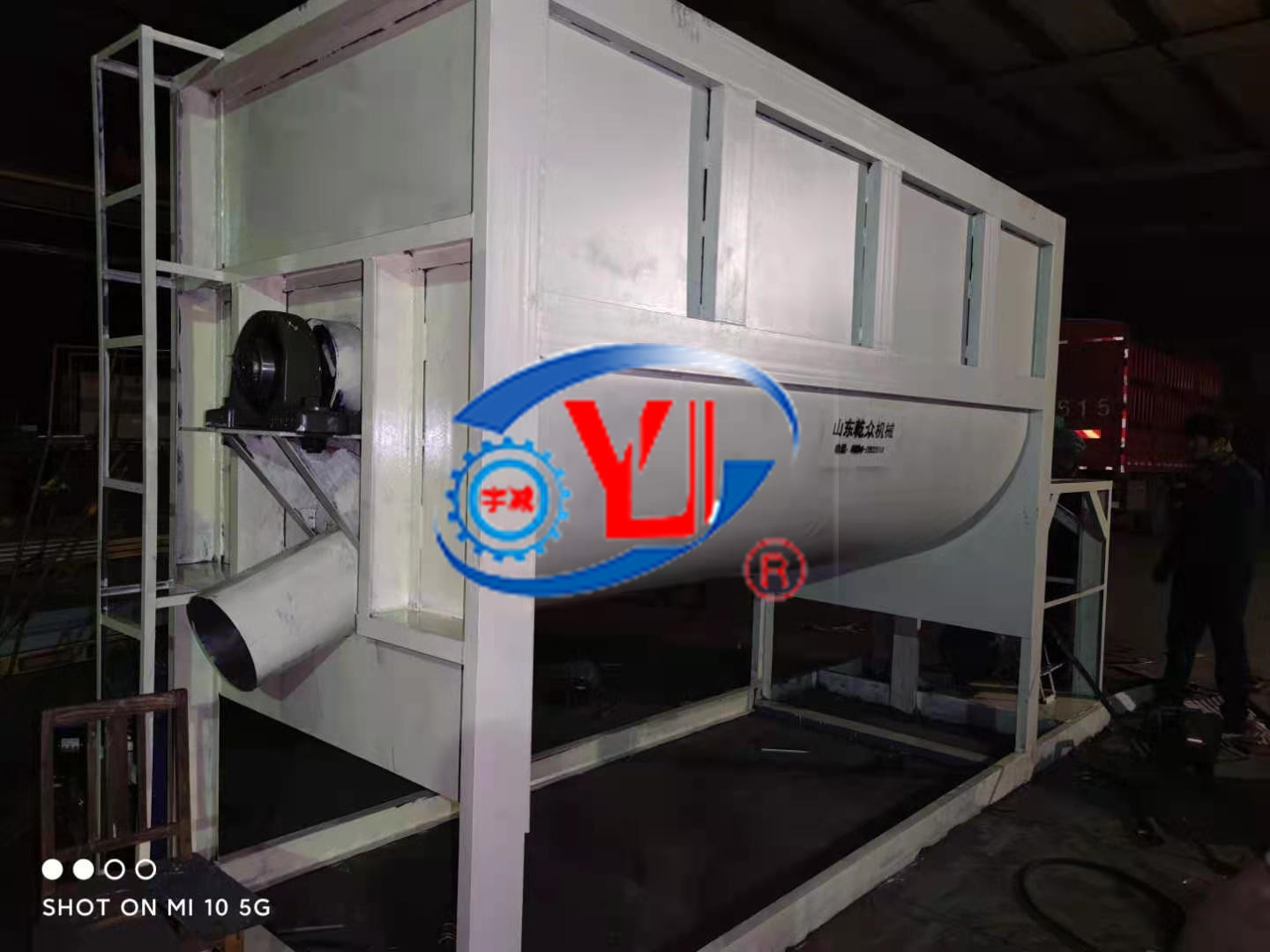 �����Pʽ��ϙC(j��)�ӹ���ɣ���߅�������ݎ��~Ƭ12mm